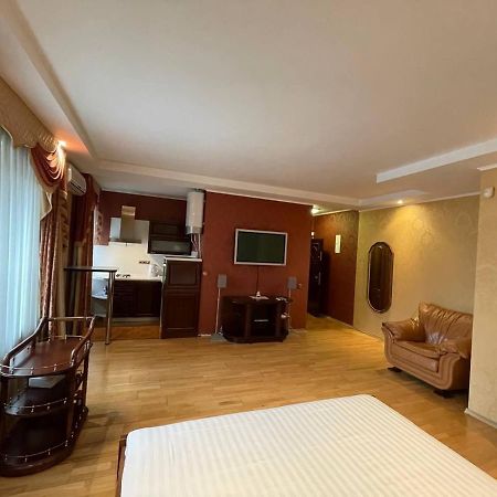 One Bedroom Kreschatik Str 4 كييف المظهر الخارجي الصورة
