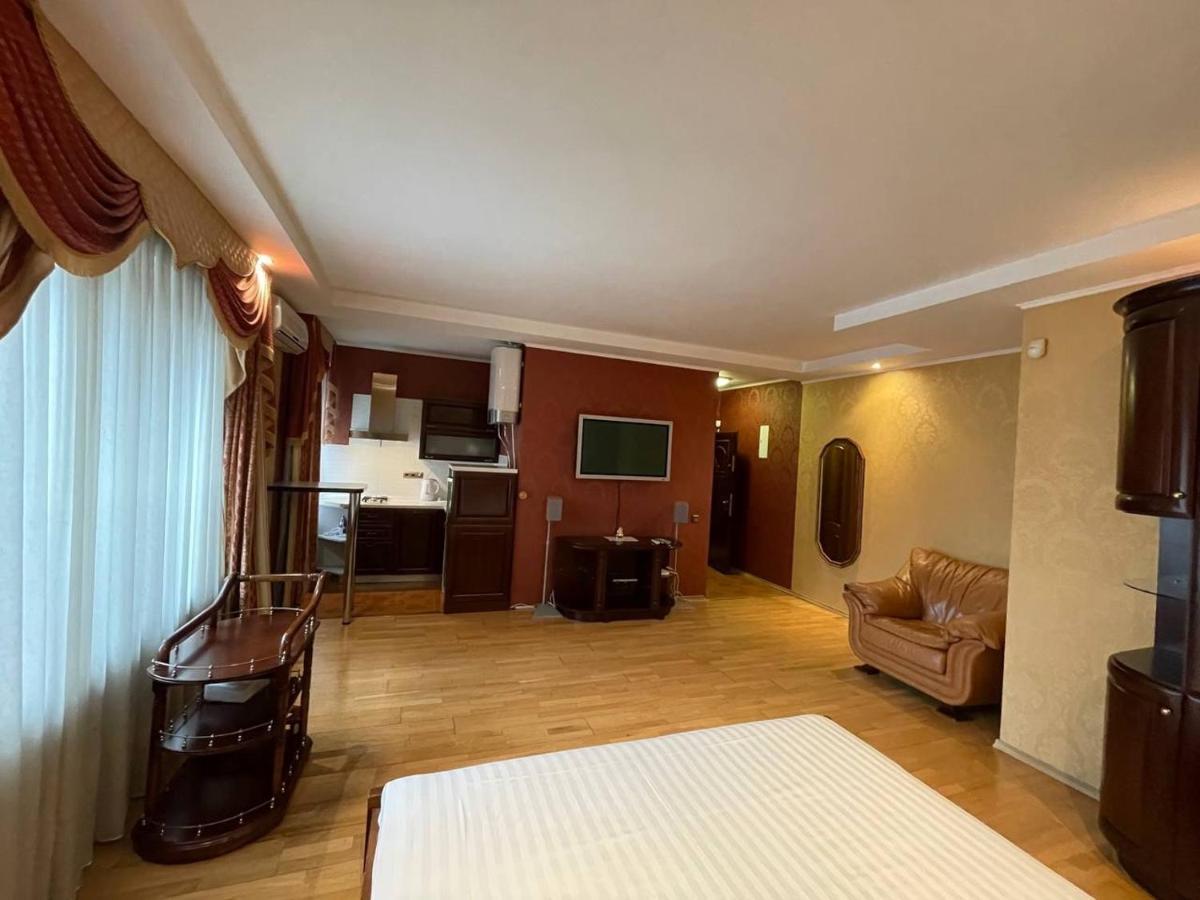 One Bedroom Kreschatik Str 4 كييف المظهر الخارجي الصورة